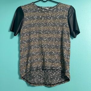 Deby Debo top XS faux leather short sleeves striped black/white/gold hi/lo hem